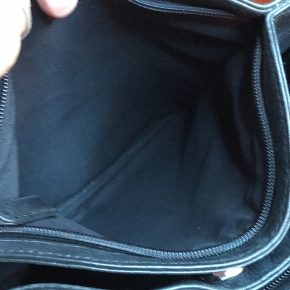 TIGNANELLO LEATHER SHOULDER BAG - Picture 8 of 11